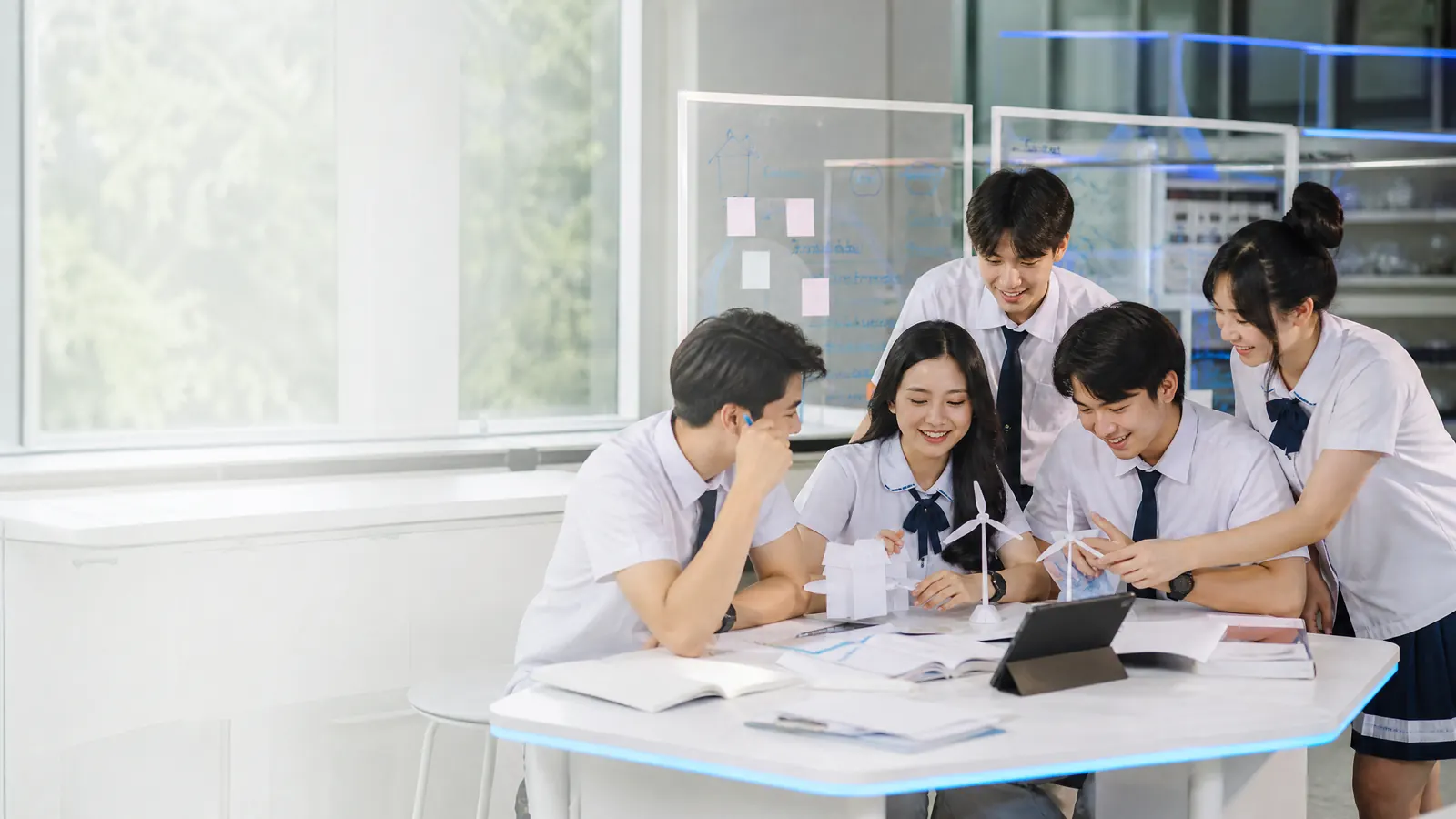 Phòng thí nghiệm tương lai — Chạm ngưỡng 18
